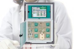 Online water analyzer
